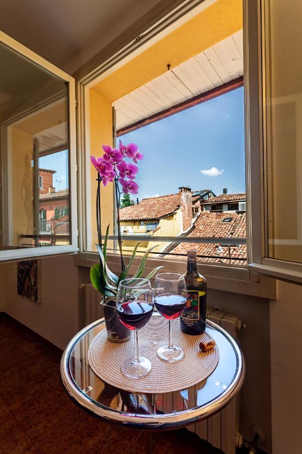 Bologna'S Way Sguardo Sui Tetti Apartment Luaran gambar
