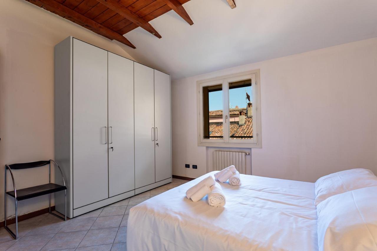 Bologna'S Way Sguardo Sui Tetti Apartment Luaran gambar